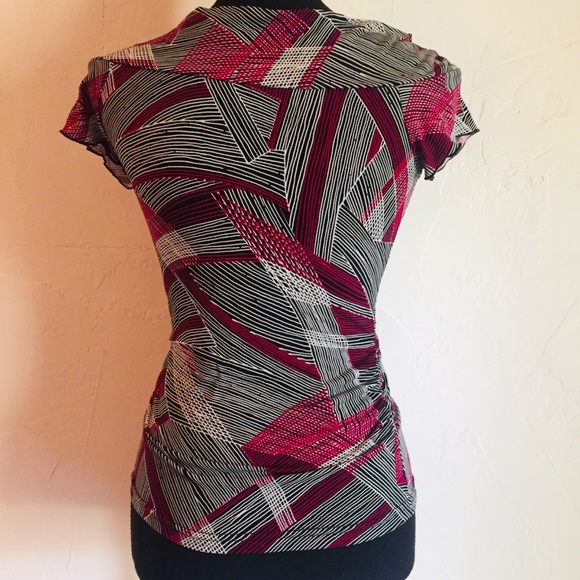 🍒 5/$20 Byerwear Blouse Short Sleeve Top - Picture 7 of 10